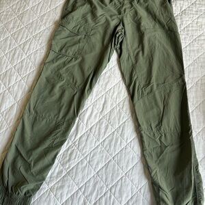 Columbia Olive Green Outdoor Pants